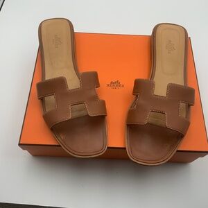 HERMES ORAN WOMENS LEATHER SANDAL